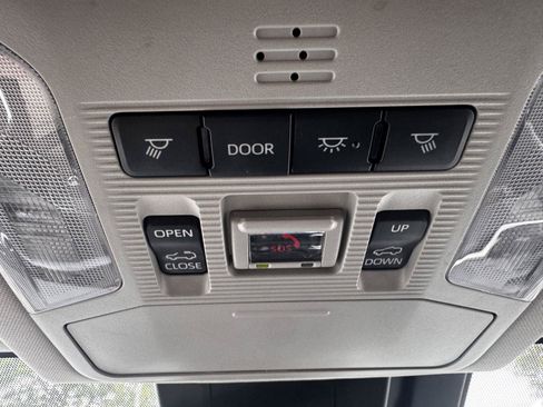 Used 2023 Toyota RAV4 Limited AWD/4WD image 34
