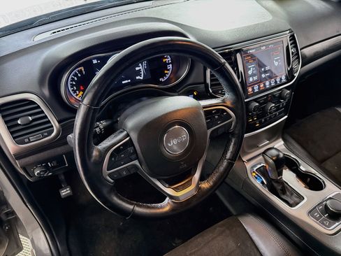 Used 2022 Jeep Grand Cherokee Laredo X AWD/4WD image 24