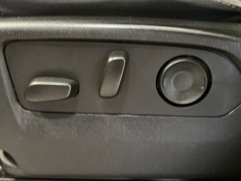 Used 2024 Chevrolet Silverado 2500 LT image 39