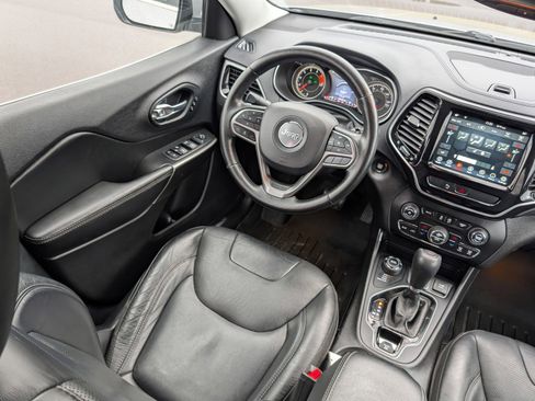 Used 2020 Jeep Cherokee Limited image 9