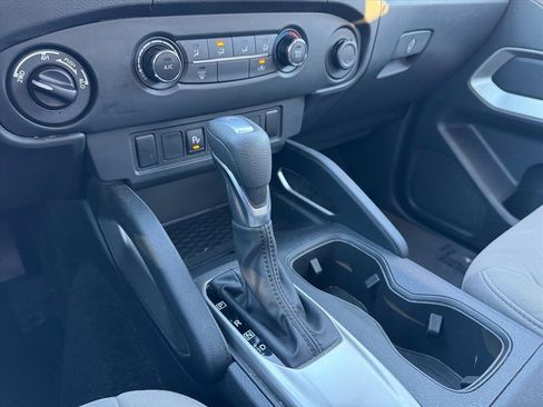 Certified 2022 Nissan Frontier SV w/ Technology Package image 21