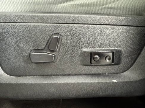 Used 2018 RAM 1500 Big Horn AWD/4WD image 30