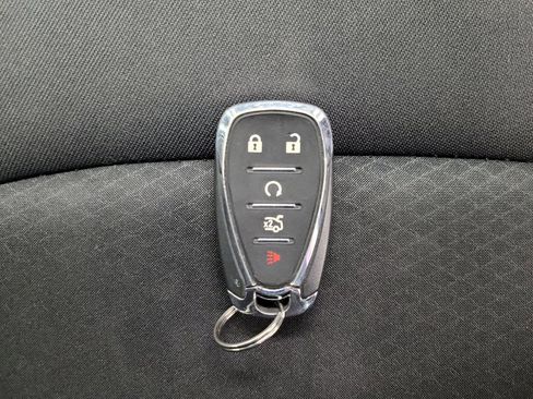Used 2025 Chevrolet Malibu LS FWD image 32