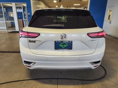 Used 2023 Buick Envision Avenir FWD image 3
