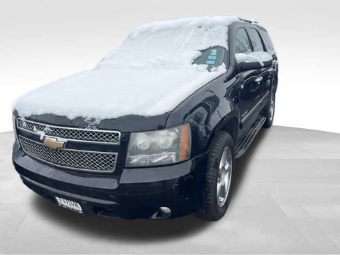 Used 2011 Chevrolet Tahoe LTZ image 2