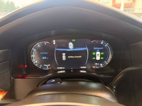 Used 2016 Cadillac Escalade Premium image 23