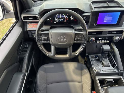 Used 2025 Toyota Tacoma SR5 image 27