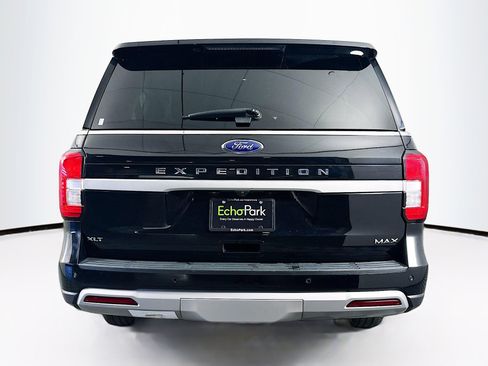 Used 2024 Ford Expedition Max XLT image 7