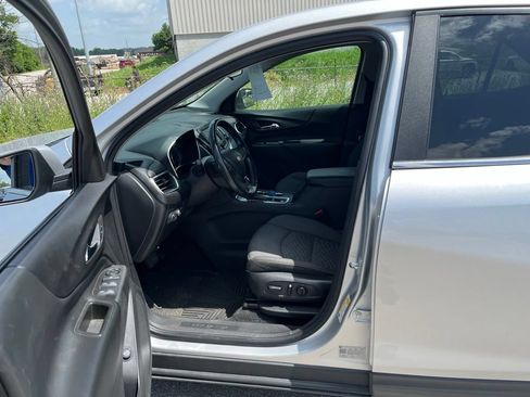Used 2021 Chevrolet Equinox LT FWD image 6