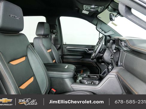 Used 2024 GMC Sierra 2500 AT4 w/ Technology Package image 21