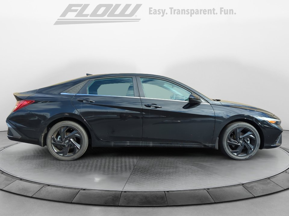 Certified 2026 Hyundai Elantra SEL Sport FWD image 8