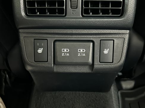 Used 2019 Subaru Outback 3.6R Limited AWD/4WD image 27