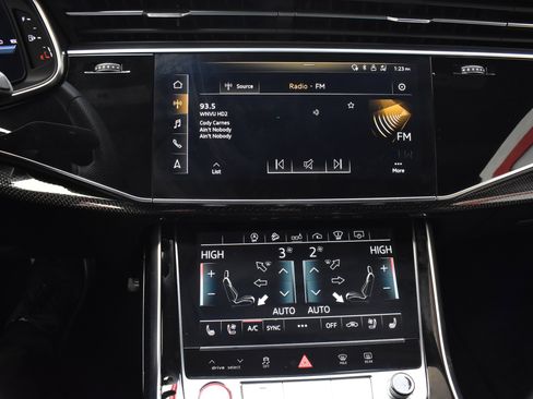 Used 2020 Audi SQ8 Prestige w/ Prestige Package image 35