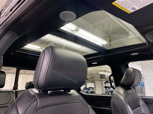 Used 2023 Ford F150 Raptor w/ Raptor Carbon Fibre Package image 20