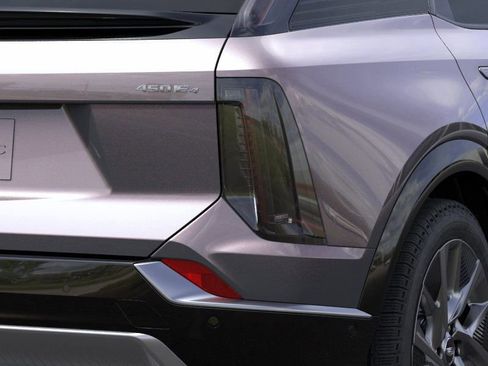 New 2026 Cadillac Optiq Luxury 1 image 11