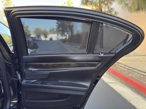 Used 2012 BMW ALPINA B7 image 88