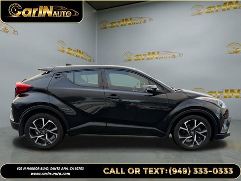 Used 2018 Toyota C-HR XLE image 4