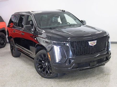 Used 2025 Cadillac Escalade Sport Platinum w/ LPO, ONYX Package AWD/4WD image 5