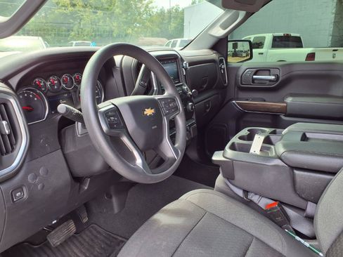 Used 2021 Chevrolet Silverado 1500 LT w/ Remote Start Package AWD/4WD image 5