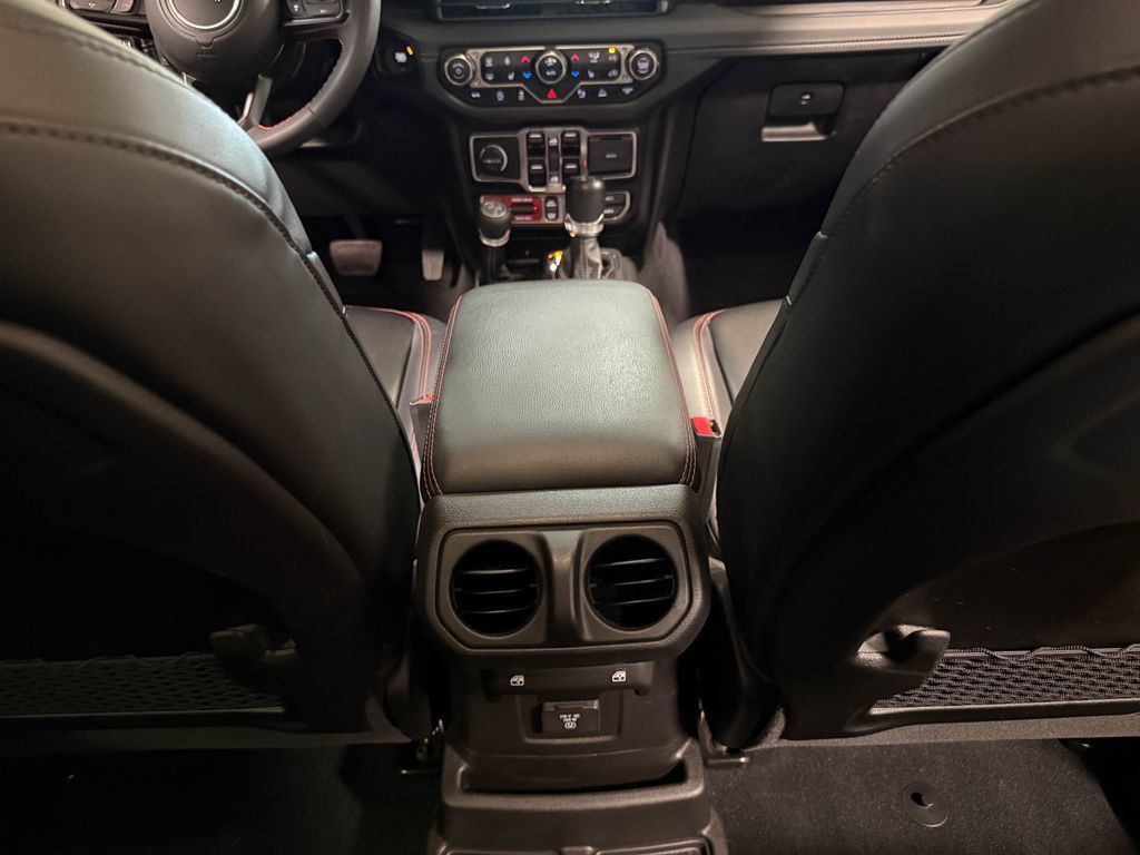 Used 2024 Jeep Wrangler Unlimited Rubicon AWD/4WD image 71