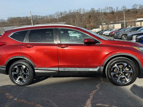 Used 2018 Honda CR-V Touring image 2