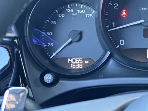 Certified 2025 Porsche Macan image 25