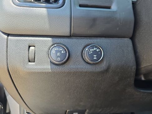 Used 2019 Chevrolet Colorado Z71 AWD/4WD image 26