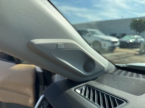 Used 2025 Toyota RAV4 Limited image 13