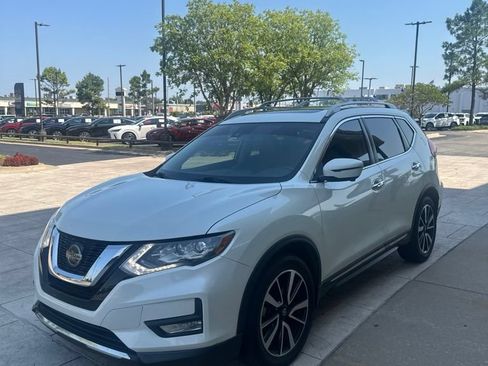 Used 2019 Nissan Rogue SL w/ Premium Package FWD image 1