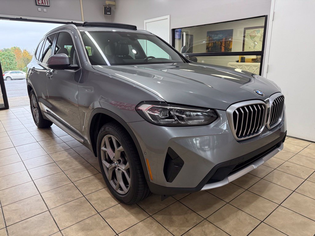 Used 2023 BMW X3 xDrive30i w/ Premium Package AWD/4WD image 4