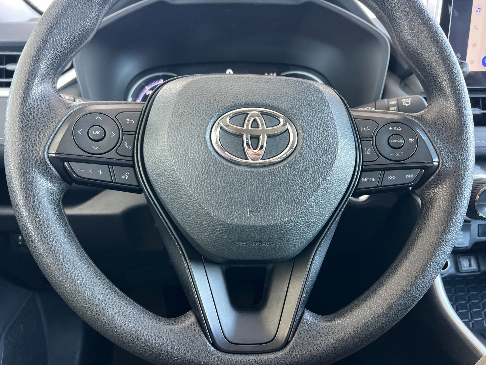 Used 2025 Toyota RAV4 XLE AWD/4WD image 22