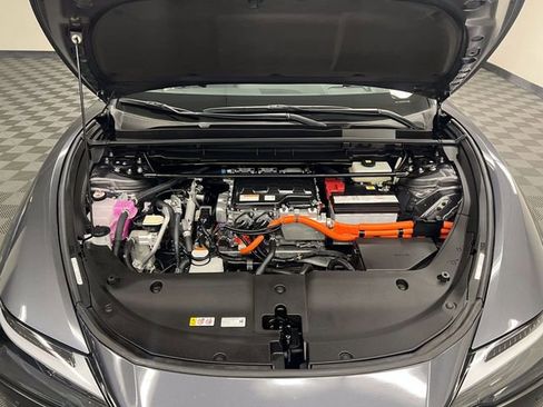 Certified 2023 Lexus RZ 450e Premium w/ Technology Package AWD/4WD image 21