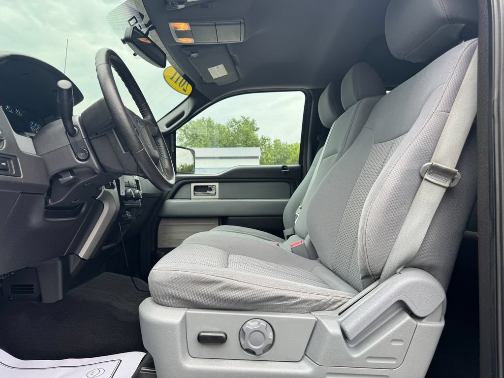 Used 2011 Ford F150 XLT w/ XLT Chrome Pkg AWD/4WD image 22