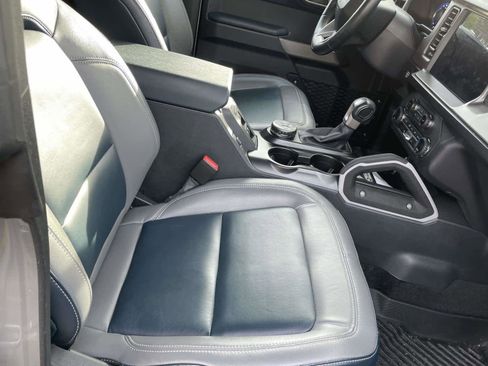 Used 2023 Ford Bronco Outer Banks image 17