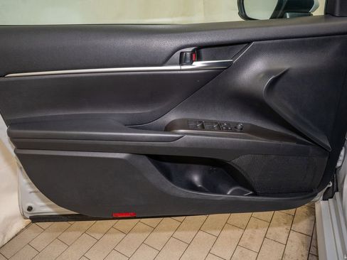 Used 2023 Toyota Camry LE image 10