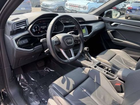 Used 2023 Audi Q3 2.0T Premium Plus w/ Premium Plus Package AWD/4WD image 11