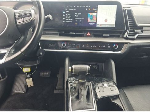 Used 2023 Kia Sportage EX image 15