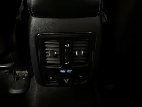 Used 2014 Jeep Grand Cherokee Limited w/ Luxury Group II AWD/4WD image 27