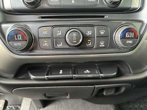 Used 2018 Chevrolet Silverado 1500 LT w/ All Star Edition AWD/4WD image 18