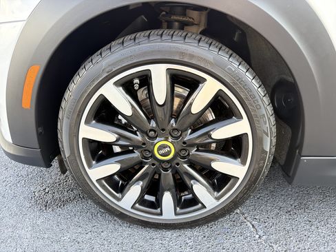 Used 2024 MINI Cooper SE FWD image 27