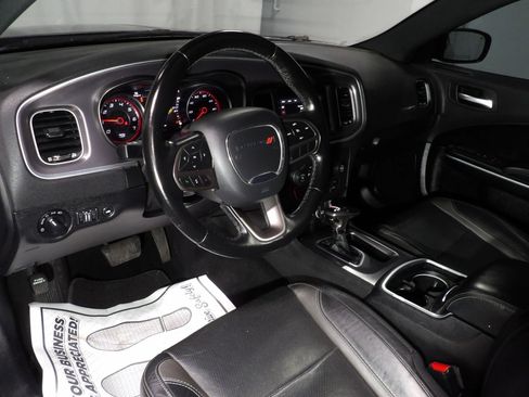 Used 2021 Dodge Charger SXT w/ Leather Interior Group RWD image 9