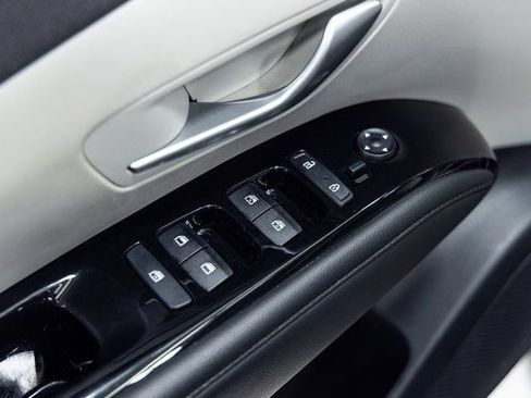 Used 2023 Hyundai Tucson Limited image 12