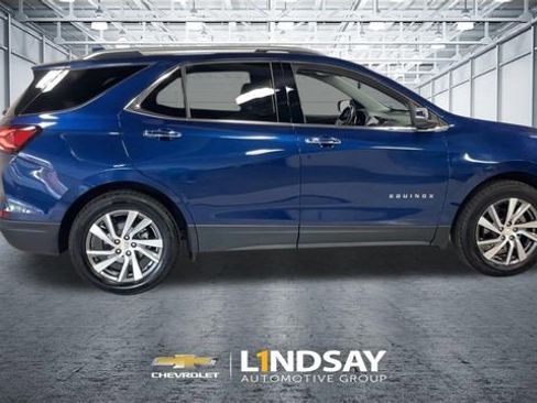 Used 2022 Chevrolet Equinox Premier AWD/4WD image 2