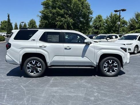 Used 2026 Toyota 4Runner TRD Sport Premium AWD/4WD image 3