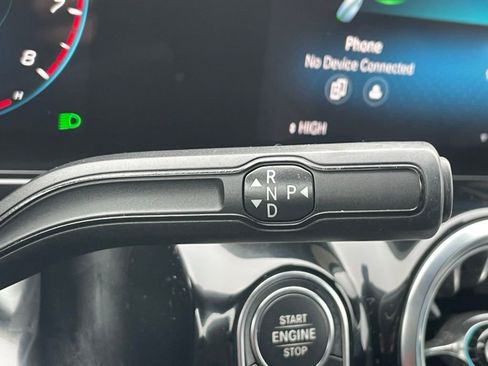 Used 2023 Mercedes-Benz GLA 250 4MATIC image 32