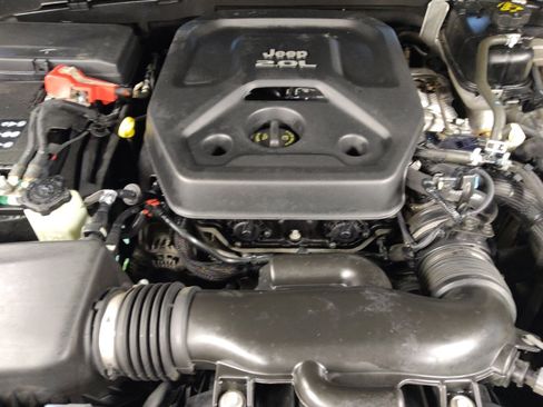 Used 2020 Jeep Wrangler Unlimited Sport S AWD/4WD image 30