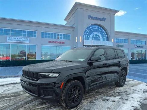 Certified 2025 Jeep Grand Cherokee L Altitude image 1