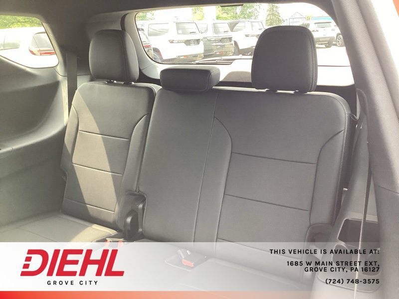 Used 2024 Chevrolet Traverse RS AWD/4WD image 17