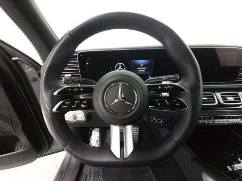 Used 2025 Mercedes-Benz GLS 450 4MATIC image 12