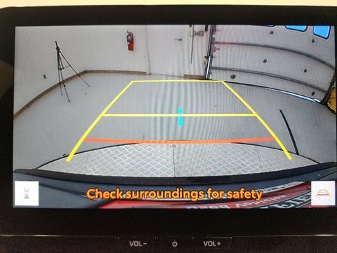 Used 2026 Toyota Corolla Cross XLE FWD image 59